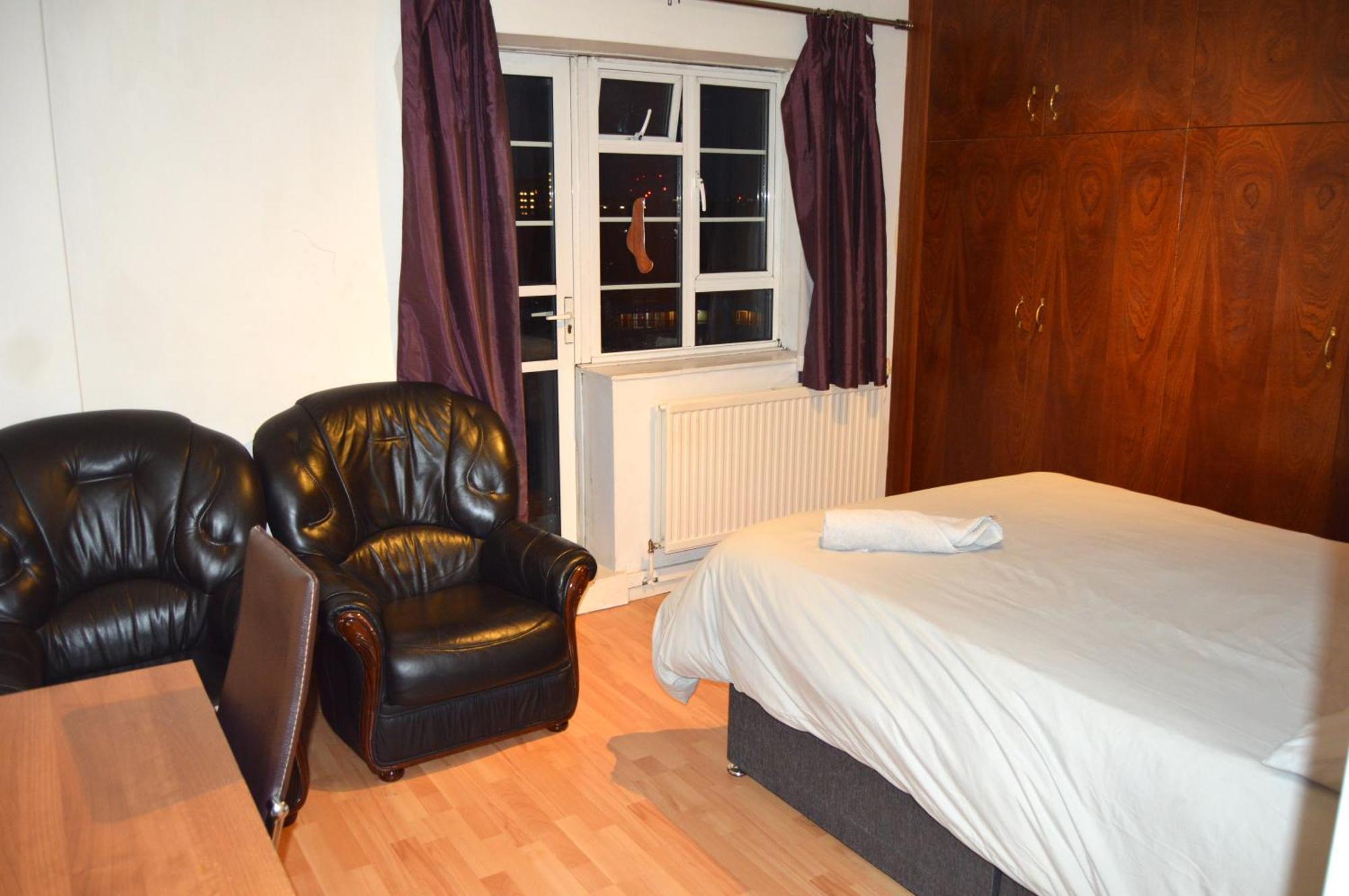 Gazde/Camere de închiriat Edgware Road *