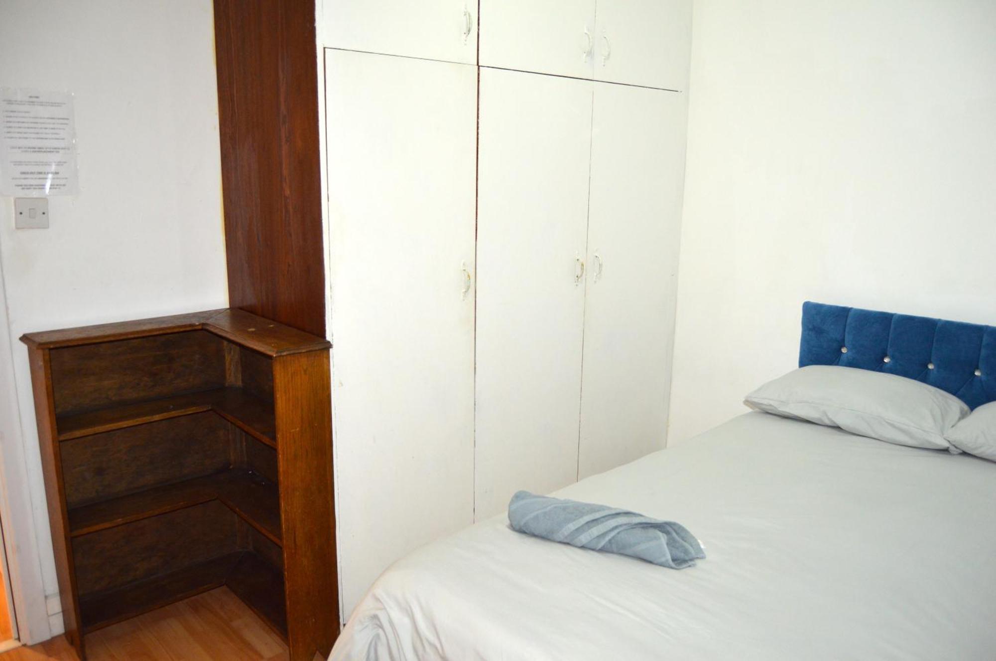 Gazde/Camere de închiriat Edgware Road
