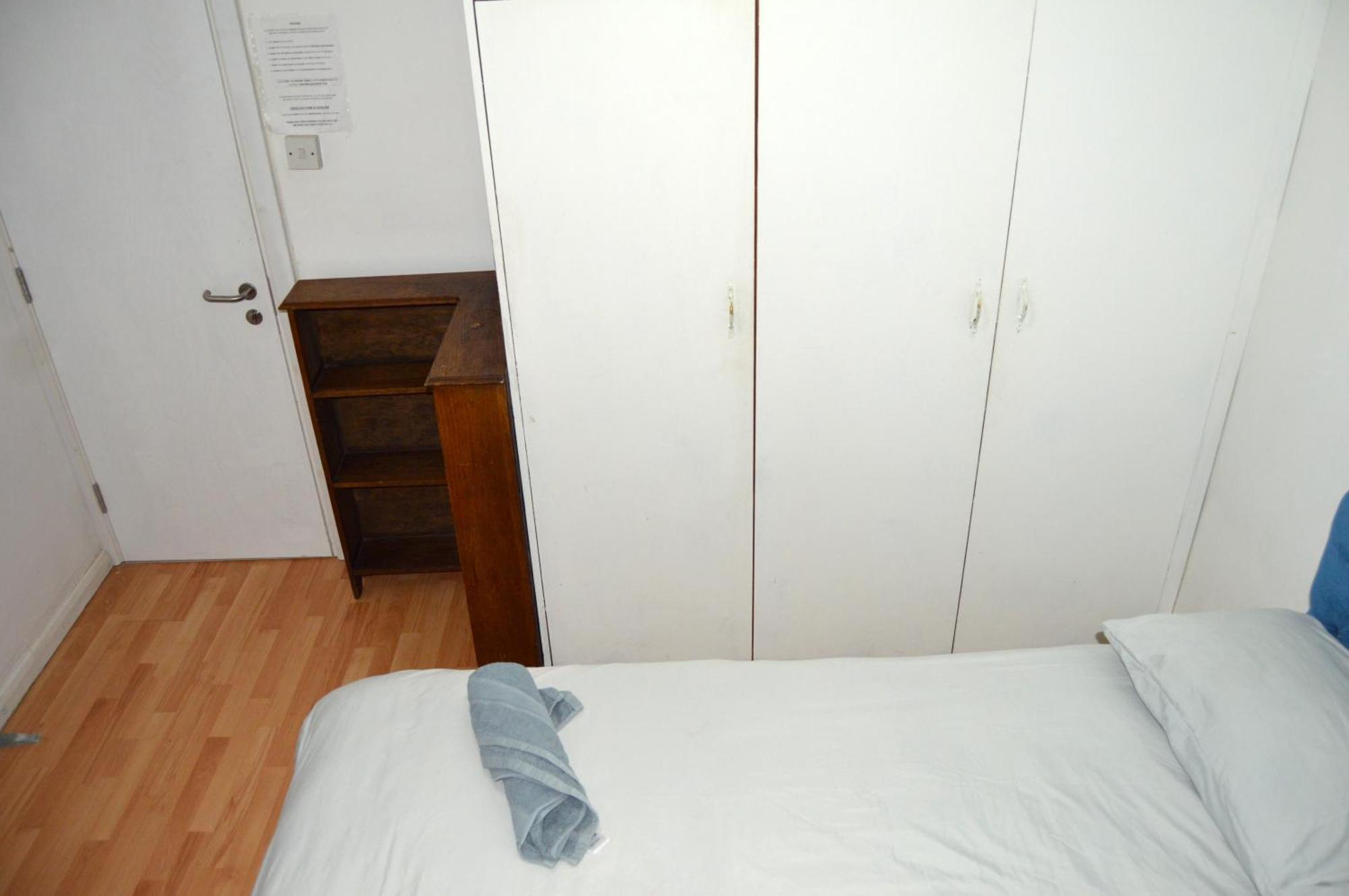 Gazde/Camere de închiriat Edgware Road